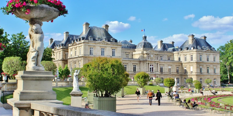 the Luxembourg Palace (Palais du Luxembourg)