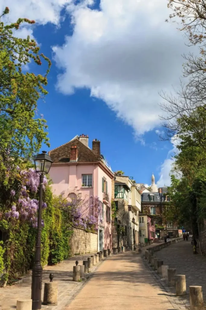 Rue de l'Abreuvoir in the Montmartre neighborhood