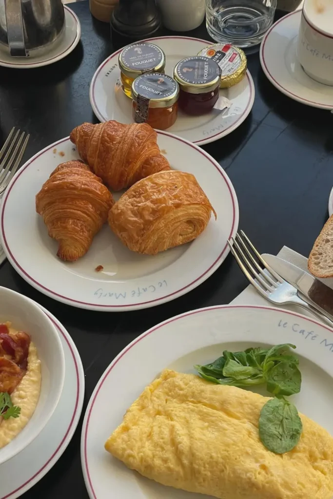 a classic French breakfast experience at Le Café Marly