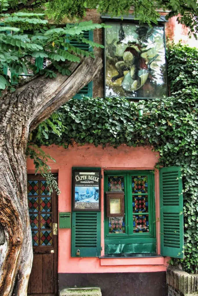 the facade of Au Lapin Agile